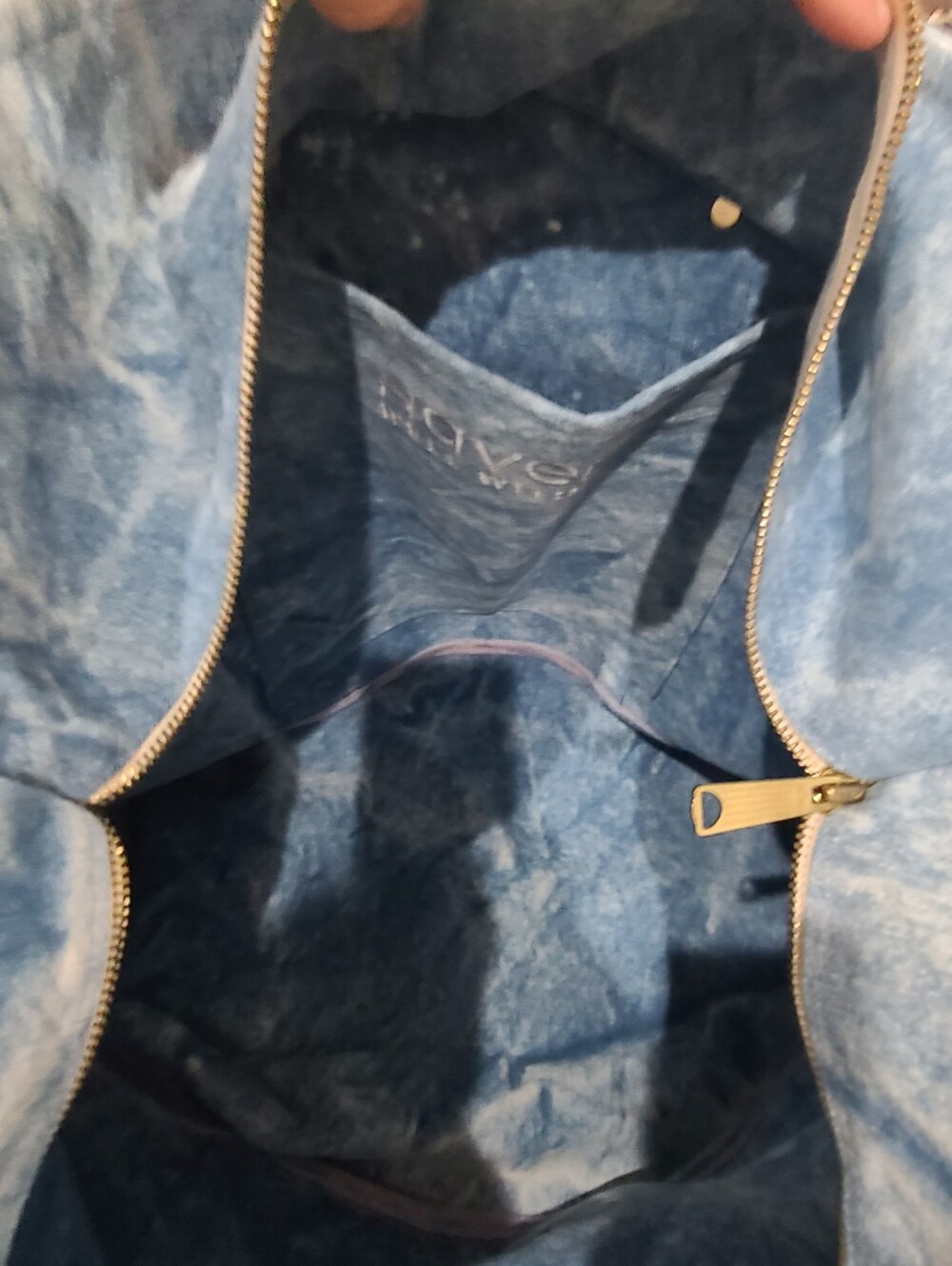 Immodest Cotton Large East West Zippered Tote Acid Wash Denim - Picture 12 of 16